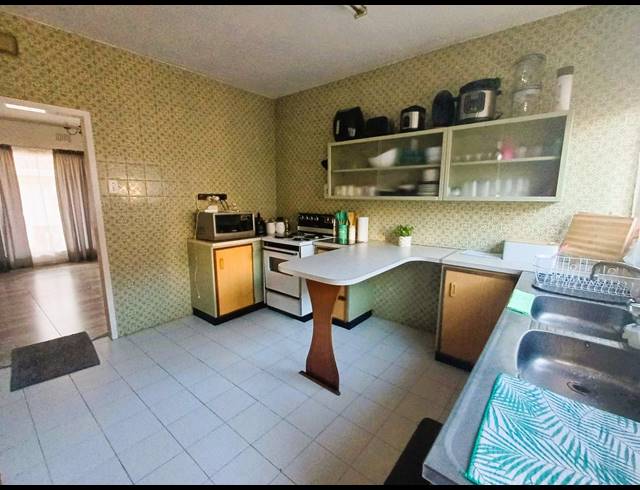 3 BEDROOM TOWNHOUSE FOR SALE IN THREE RIVERS PROPER